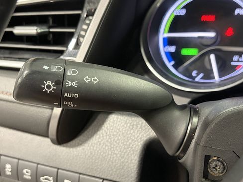 Used 2018 Toyota Camry XLE w/ Audio Package FWD image 24