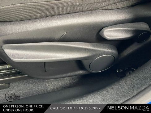 Used 2025 Jeep Compass Latitude image 22