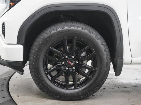 Used 2024 GMC Sierra 1500 Pro w/ Graphite Edition AWD/4WD image 26