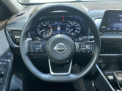 Used 2023 Nissan Rogue SV FWD image 15