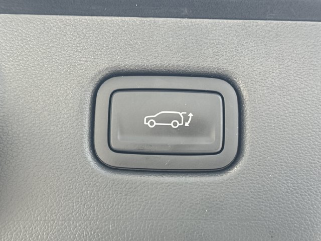Used 2025 Hyundai Kona Limited FWD image 11