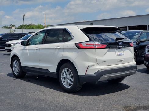 Used 2024 Ford Edge SEL w/ Convenience Package AWD/4WD image 4