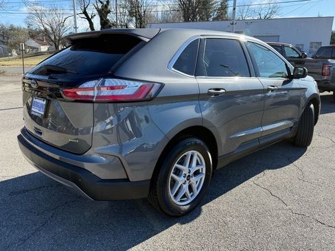 Used 2024 Ford Edge SEL image 4