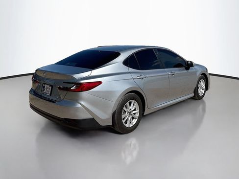 Used 2025 Toyota Camry LE w/ Convenience Package FWD image 7
