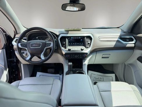 Used 2017 GMC Acadia SLT AWD/4WD image 10