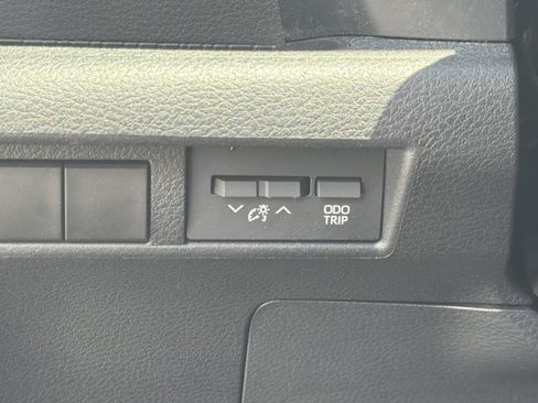 Certified 2023 Toyota Sienna XSE FWD image 20