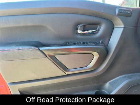 Used 2024 Nissan Titan PRO-4X w/ Pro-4x Convenience Package image 13