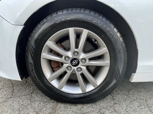 Used 2015 Hyundai Sonata SE FWD image 26