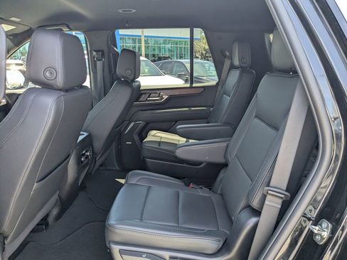 Certified 2025 GMC Yukon Denali AWD/4WD image 13
