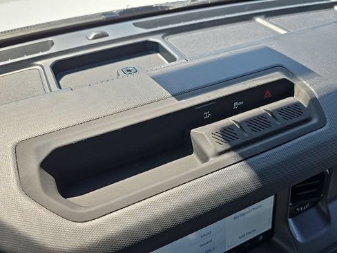 New 2025 Ford Bronco 4-Door AWD/4WD image 24