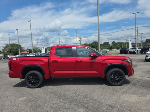 New 2026 Toyota Tundra SR5 AWD/4WD image 3