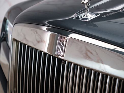 Used 2024 Rolls-Royce Cullinan AWD/4WD image 17