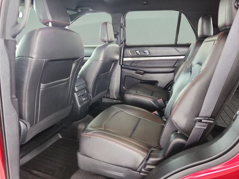 Used 2018 Ford Explorer Sport w/ Ford Safe & Smart Package AWD/4WD image 17