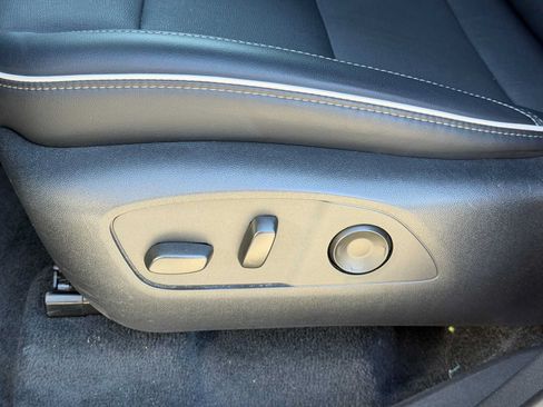 Certified 2025 Buick Enclave Preferred AWD/4WD image 4