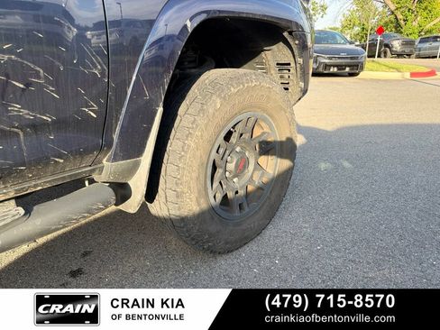 Used 2019 Toyota 4Runner TRD Off-Road AWD/4WD image 6