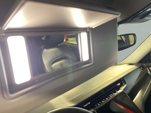 Used 2023 Jeep Grand Cherokee Limited image 35