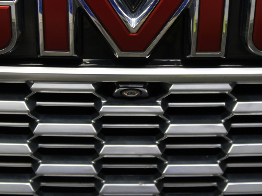 Used 2023 GMC Yukon Denali w/ LPO, Floor Liner Package AWD/4WD image 54