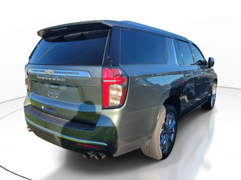 Used 2024 Chevrolet Suburban High Country AWD/4WD image 4
