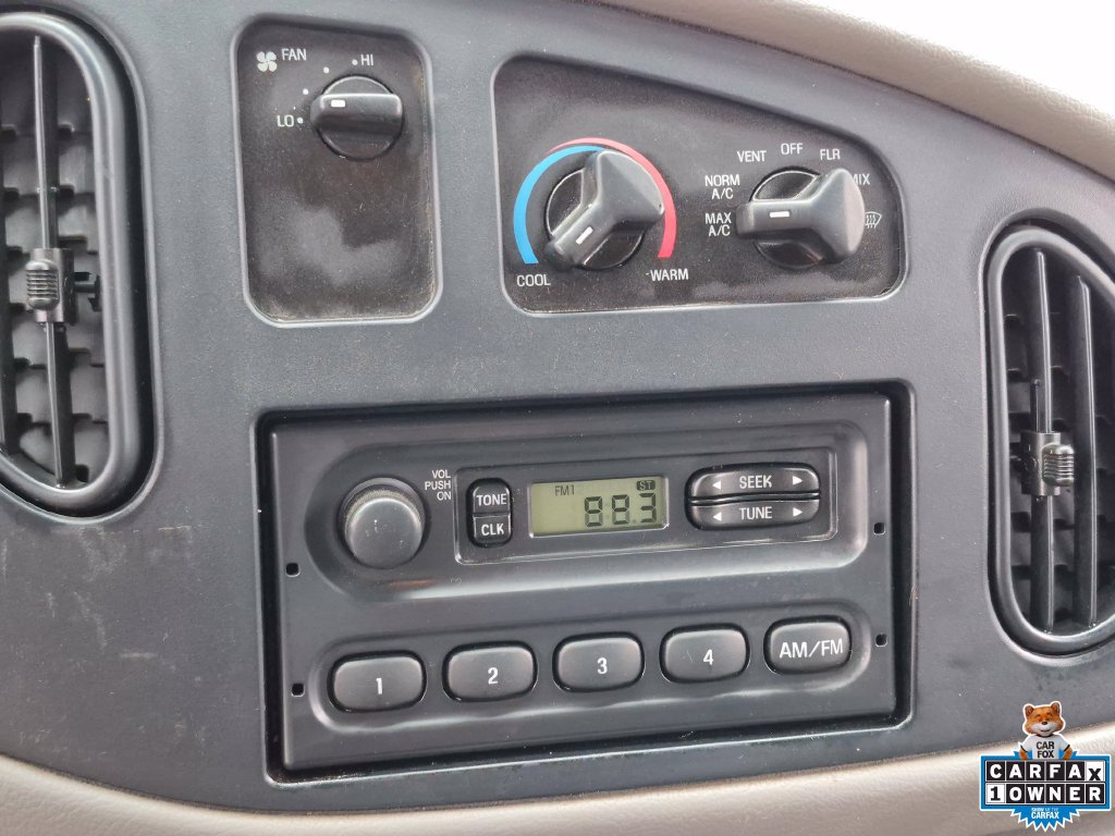 Used 2002 Ford E-150 and Econoline 150 RWD image 16