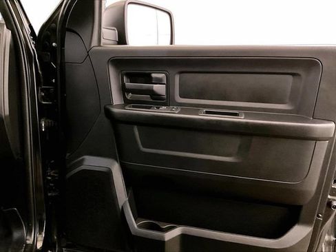 Used 2018 RAM 1500 Express w/ Black Ram 1500 Express Group AWD/4WD image 24