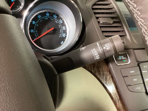 Used 2013 Buick Regal Premium image 22