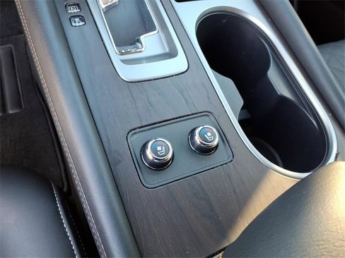 Certified 2024 Nissan Murano Platinum w/ Cargo Package image 15