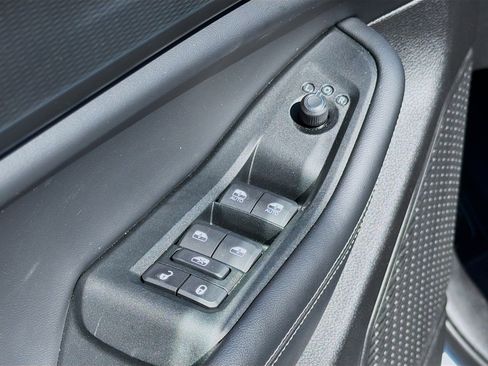 Used 2025 Jeep Grand Cherokee Laredo X image 21