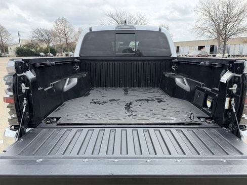 Used 2023 Toyota Tacoma TRD Off-Road image 30