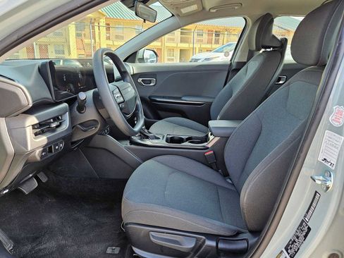 Certified 2025 Kia K4 LXS image 16