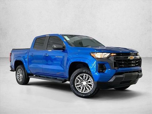 Used 2023 Chevrolet Colorado LT w/ LT Convenience Package RWD image 12