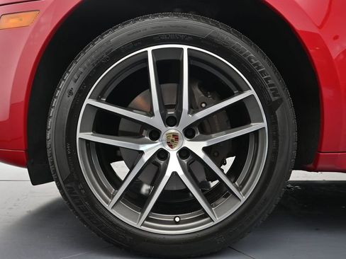 Certified 2024 Porsche Macan AWD/4WD image 30