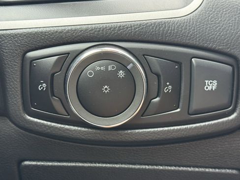 Used 2024 Ford Edge SE image 21