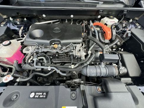 Used 2021 Toyota RAV4 XLE w/ Convenience Package image 27