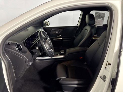 Used 2023 Mercedes-Benz GLA 250 4MATIC image 11
