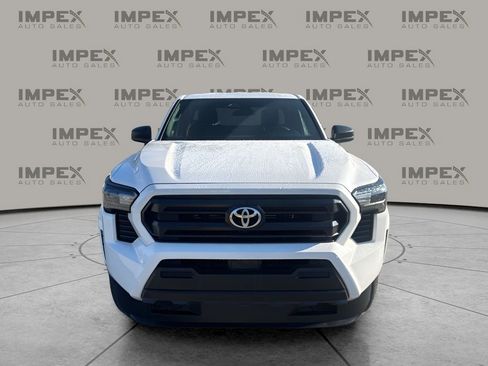 Used 2025 Toyota Tacoma SR image 8
