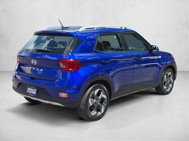 Used 2023 Hyundai Venue SEL FWD image 5