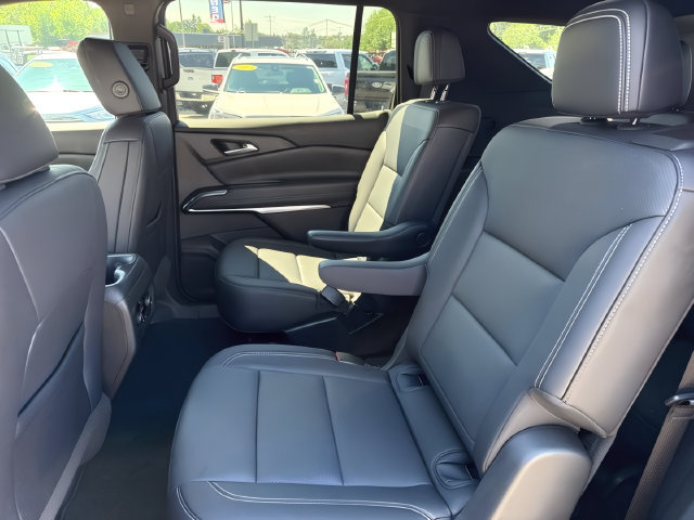 Used 2026 Chevrolet Traverse LT AWD/4WD image 17