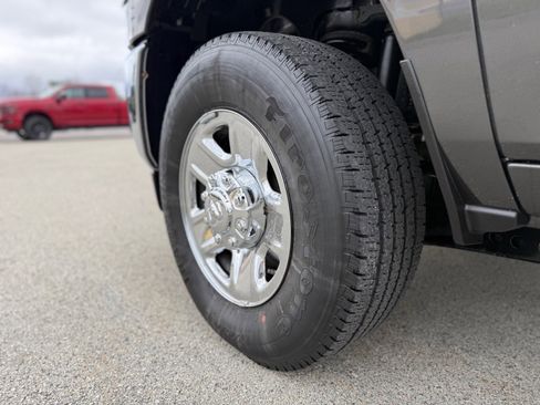 Used 2024 RAM 2500 Tradesman w/ Chrome Appearance Group image 20