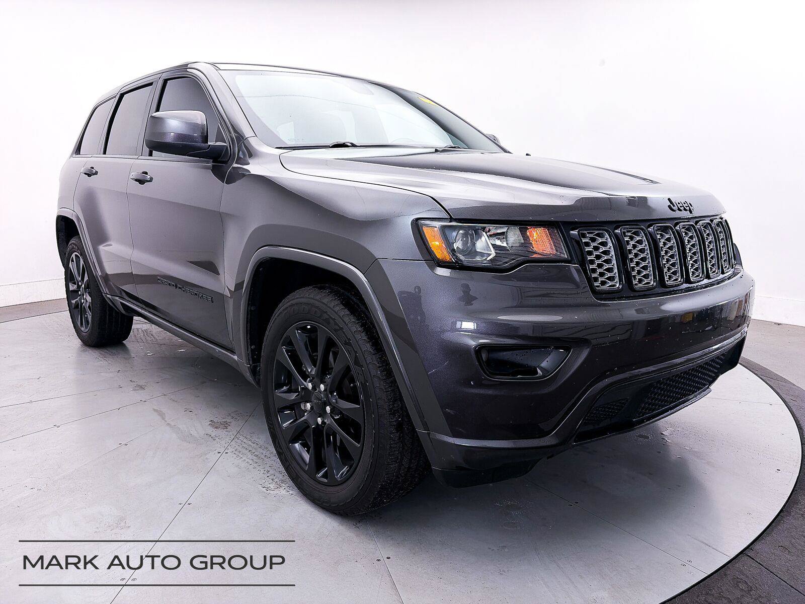 Used 2019 Jeep Grand Cherokee Altitude AWD/4WD image 1