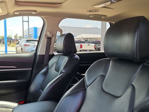 Used 2024 Kia Telluride S w/ S Sunroof Package FWD image 15
