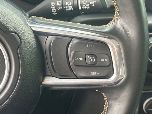 Used 2021 Jeep Wrangler Unlimited Sahara AWD/4WD image 25