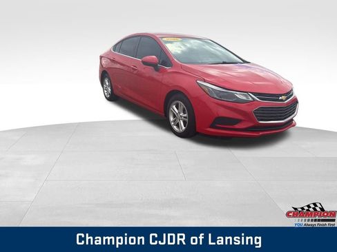 Used 2016 Chevrolet Cruze LT image 8
