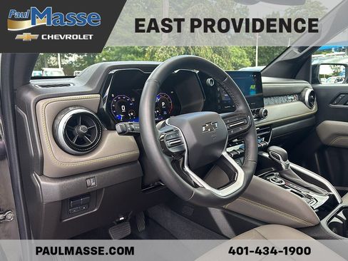 Used 2025 Chevrolet Colorado ZR2 w/ Technology Package AWD/4WD image 17