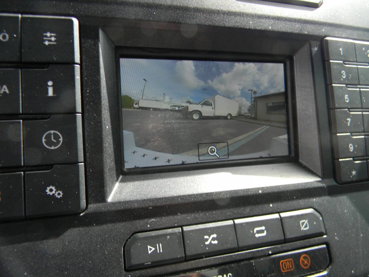 Used 2022 Ford F350 XL w/ Power Equipment Group RWD image 22