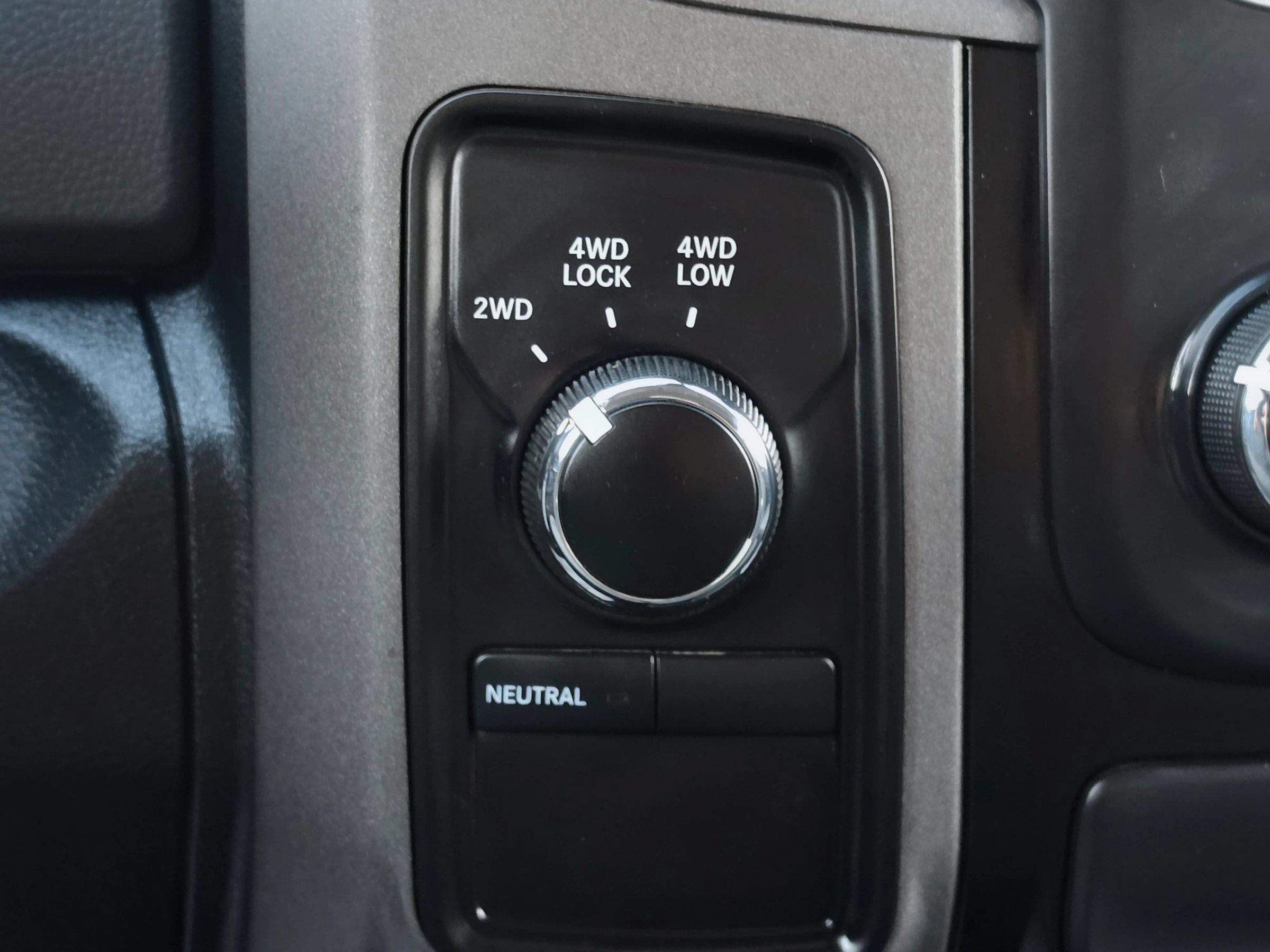 Used 2016 RAM 3500 Tradesman w/ Chrome Appearance Group AWD/4WD image 25