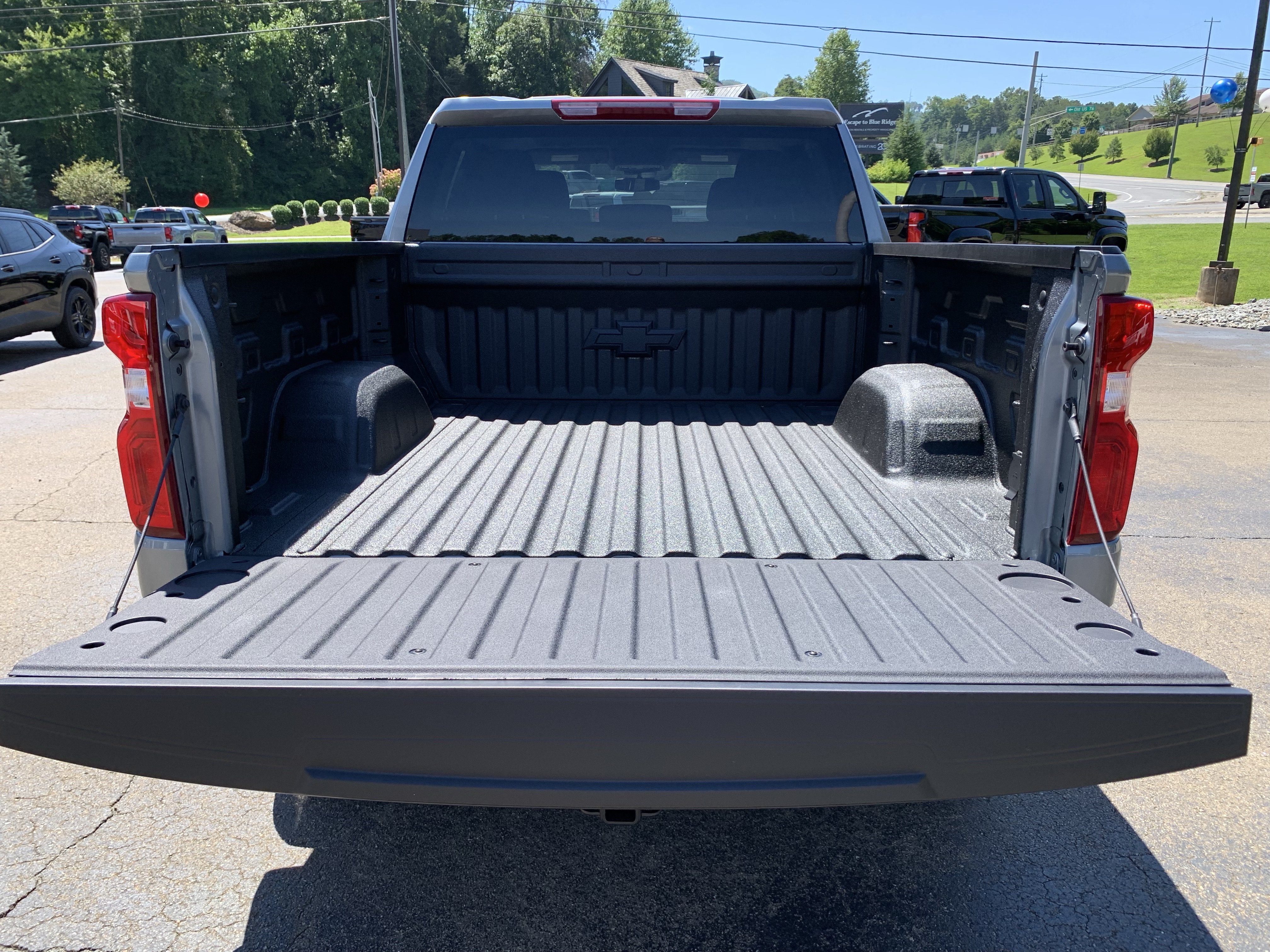 New 2026 Chevrolet Silverado 1500 RST w/ Z71 Off-Road Package AWD/4WD image 17