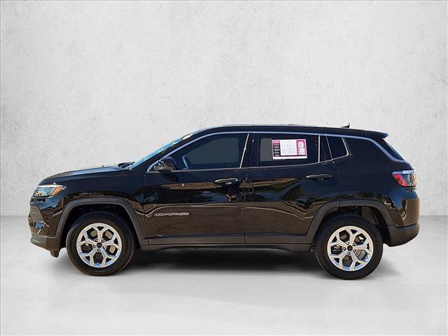 Used 2025 Jeep Compass Sport AWD/4WD image 9