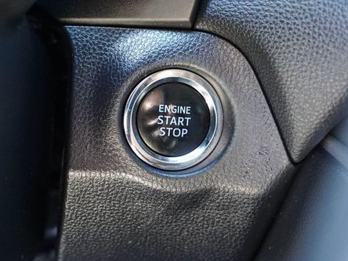 Used 2019 Toyota RAV4 XLE w/ Convenience Package image 21