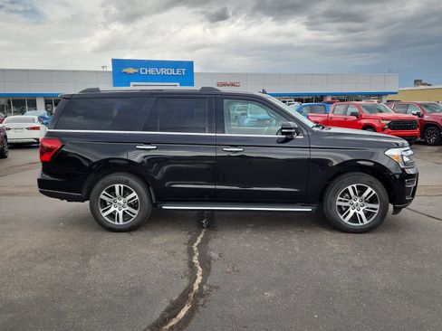 Used 2023 Ford Expedition Limited image 5