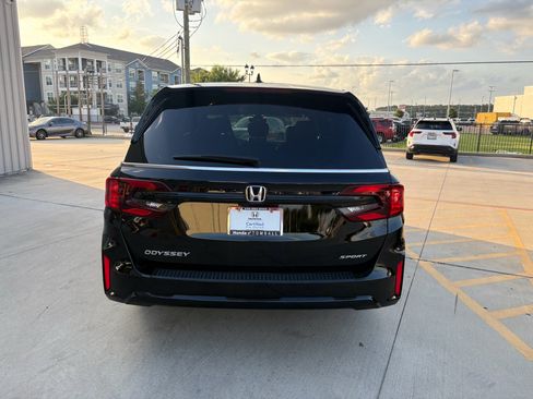 Certified 2025 Honda Odyssey Sport-L image 7